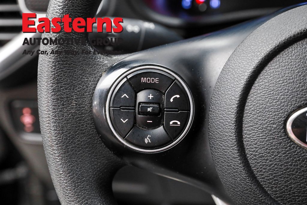 2021 Kia Soul LX photo 14