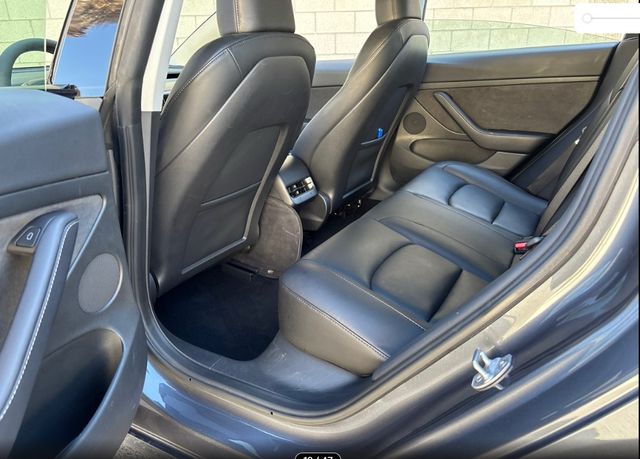 2023 Tesla Model 3 photo 4