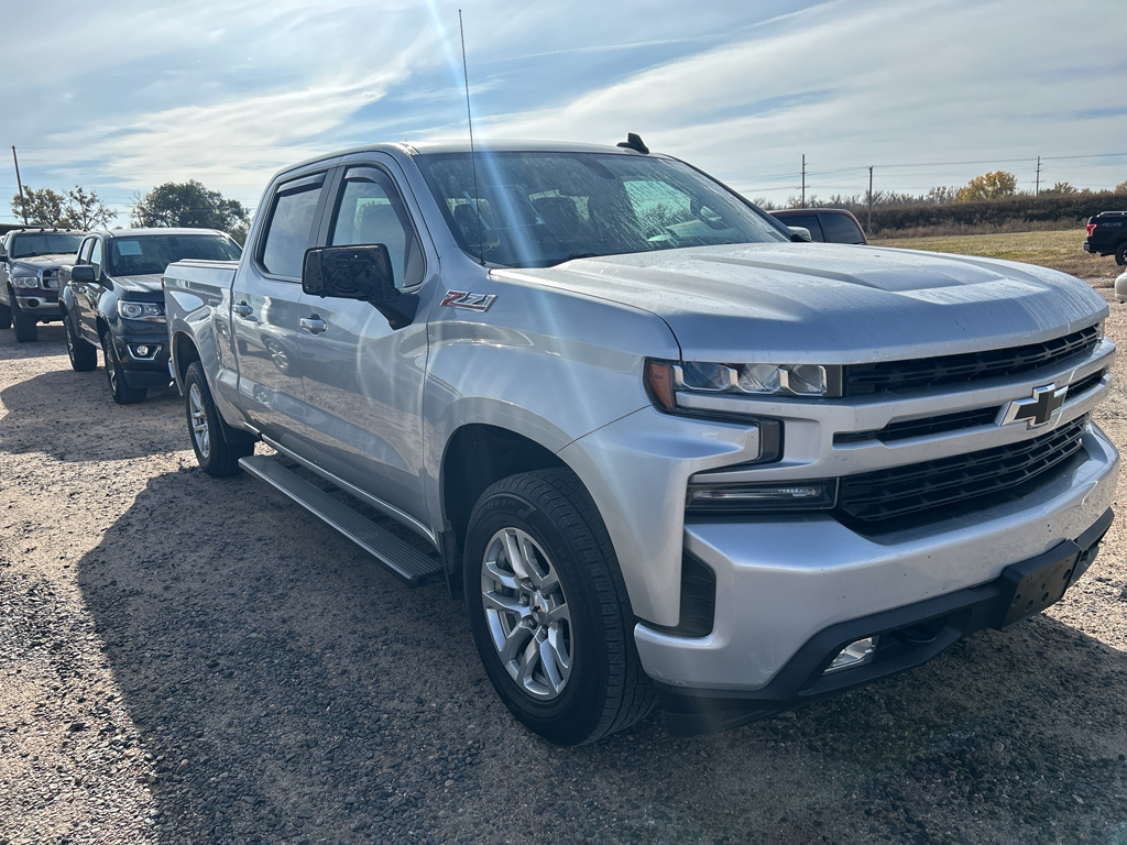 2019 Chevrolet Silverado 1500 RST photo 3