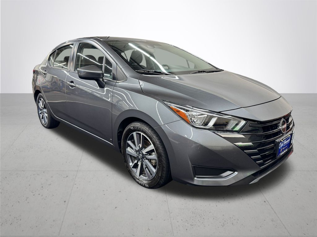2023 Nissan Versa 1.6 SV photo 8