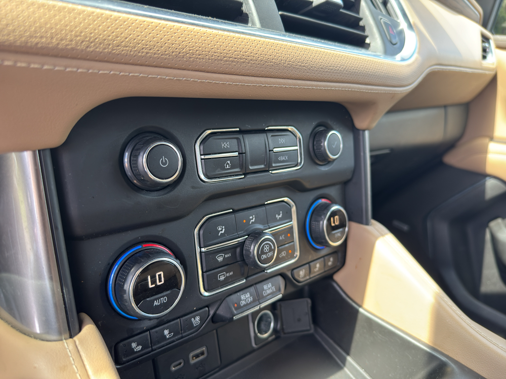 2021 Chevrolet Suburban Premier photo 19