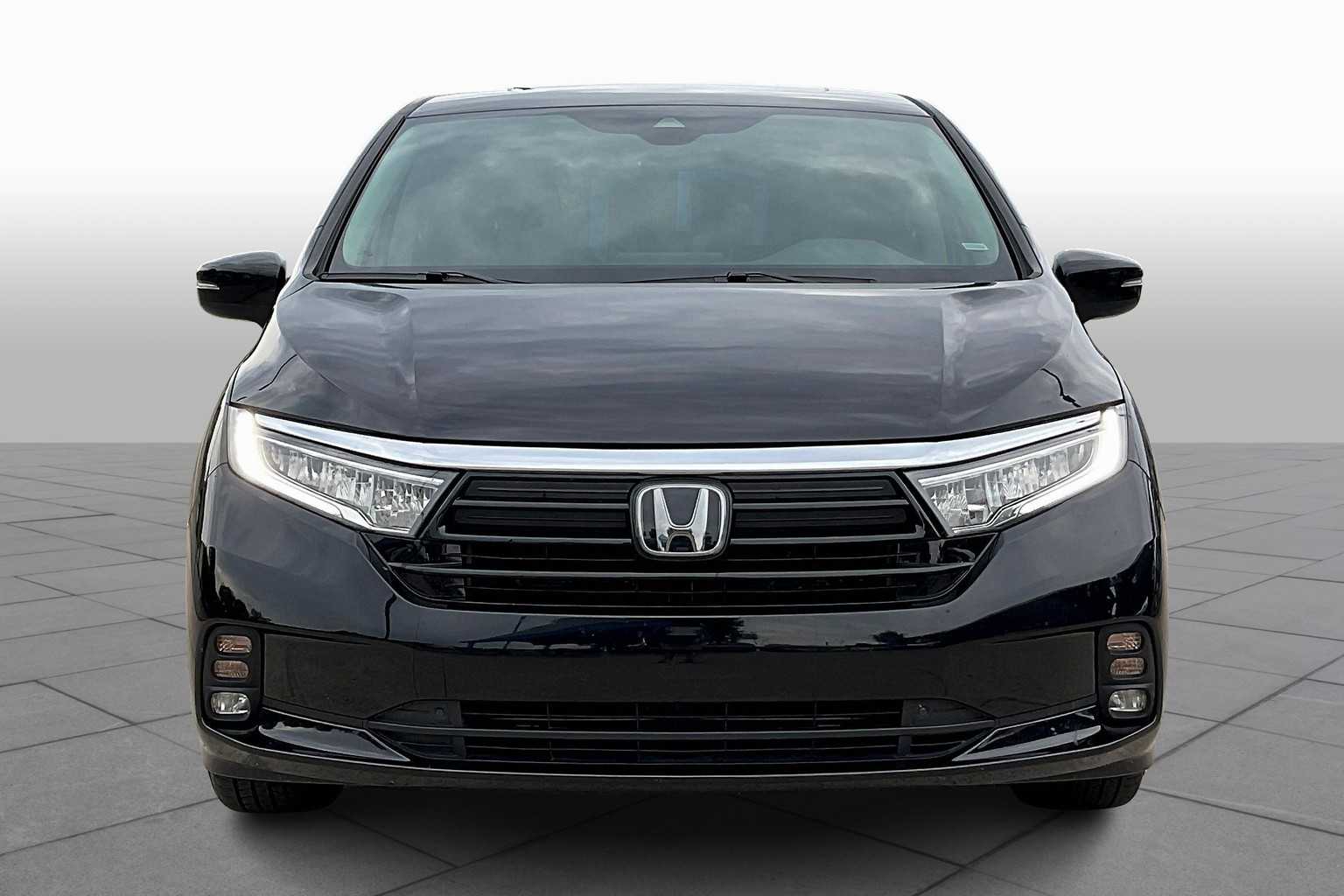 2024 Honda Odyssey EX-L photo 3