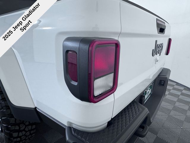 2025 Jeep Gladiator Sport Texas Trail photo 13