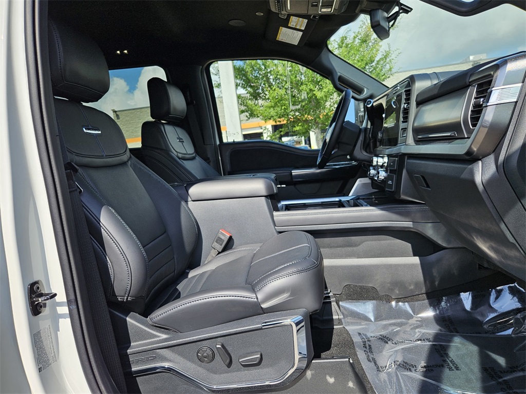 2025 Ford F-250 Platinum photo 33