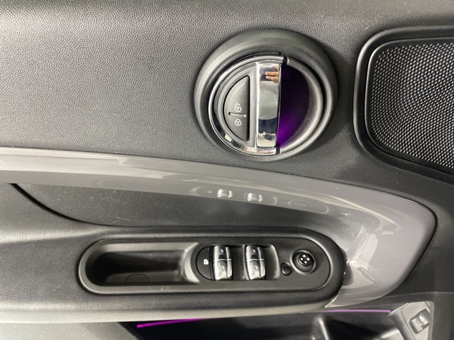 2019 Mini Cooper Signature photo 18