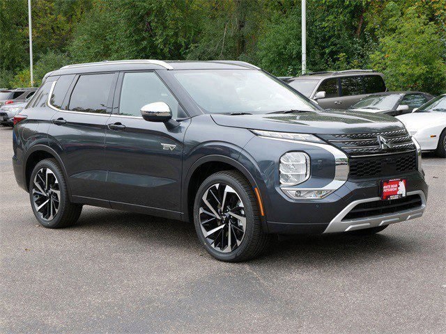 2025 Mitsubishi Outlander Plug-in Hybrid SEL's photo