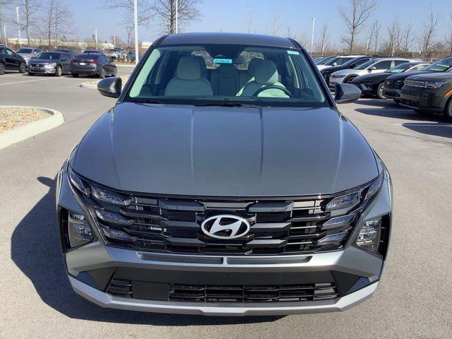 2025 Hyundai Tucson SE photo 2