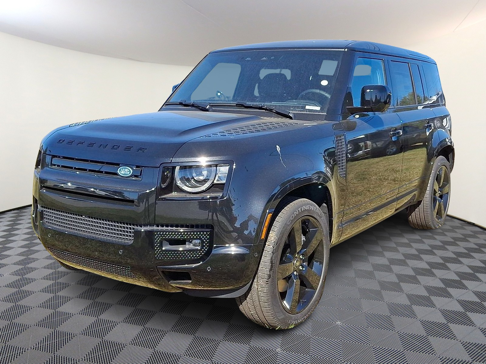 2025 Land Rover Defender X-Dynamic SE's photo