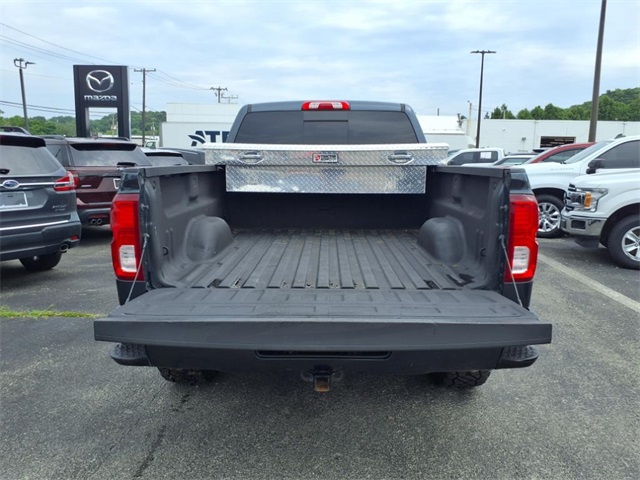 2018 Chevrolet Silverado 1500 High Country photo 6