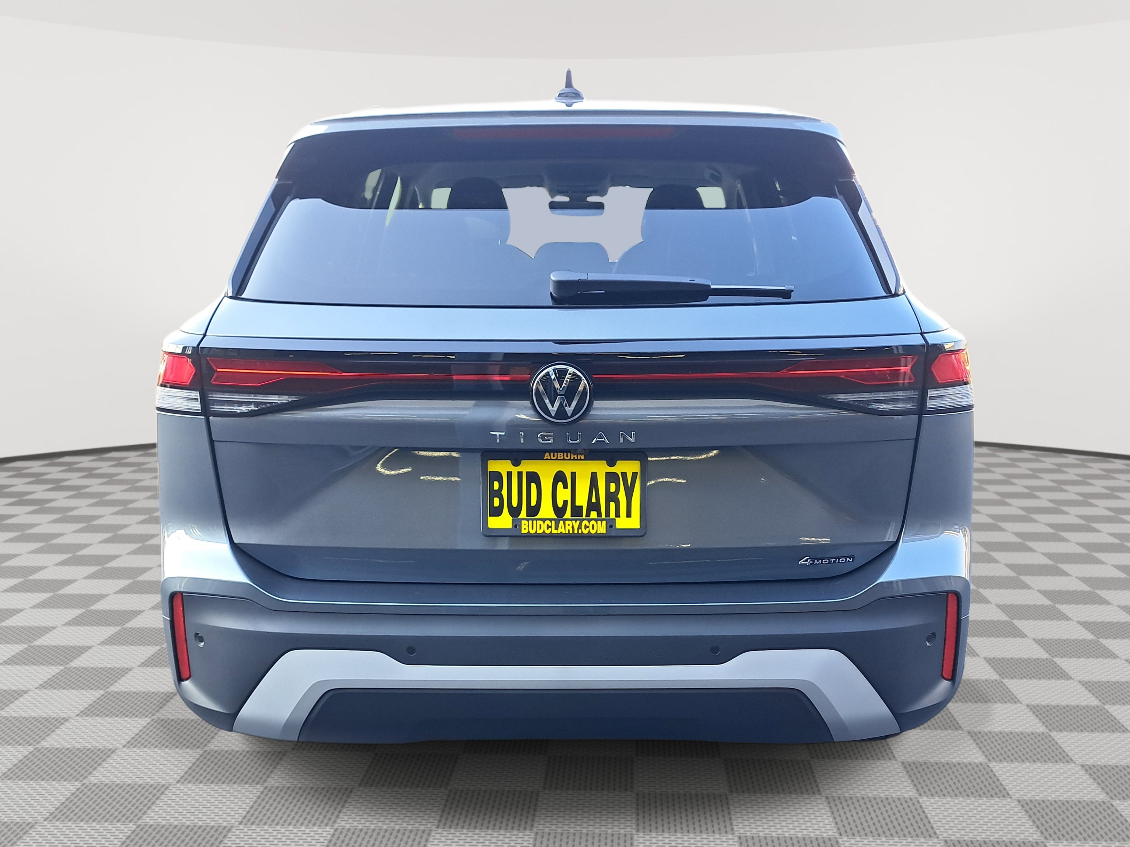 2025 Volkswagen Tiguan S photo 2