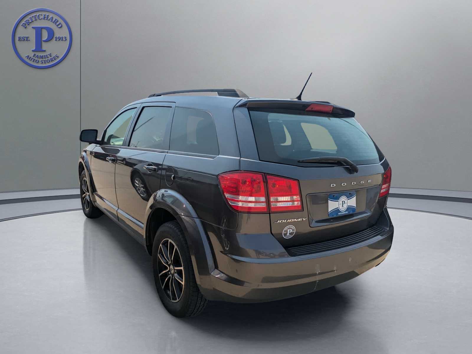 Used 2018 Dodge Journey SE with VIN 3C4PDCAB7JT172101 for sale in Clear Lake, IA