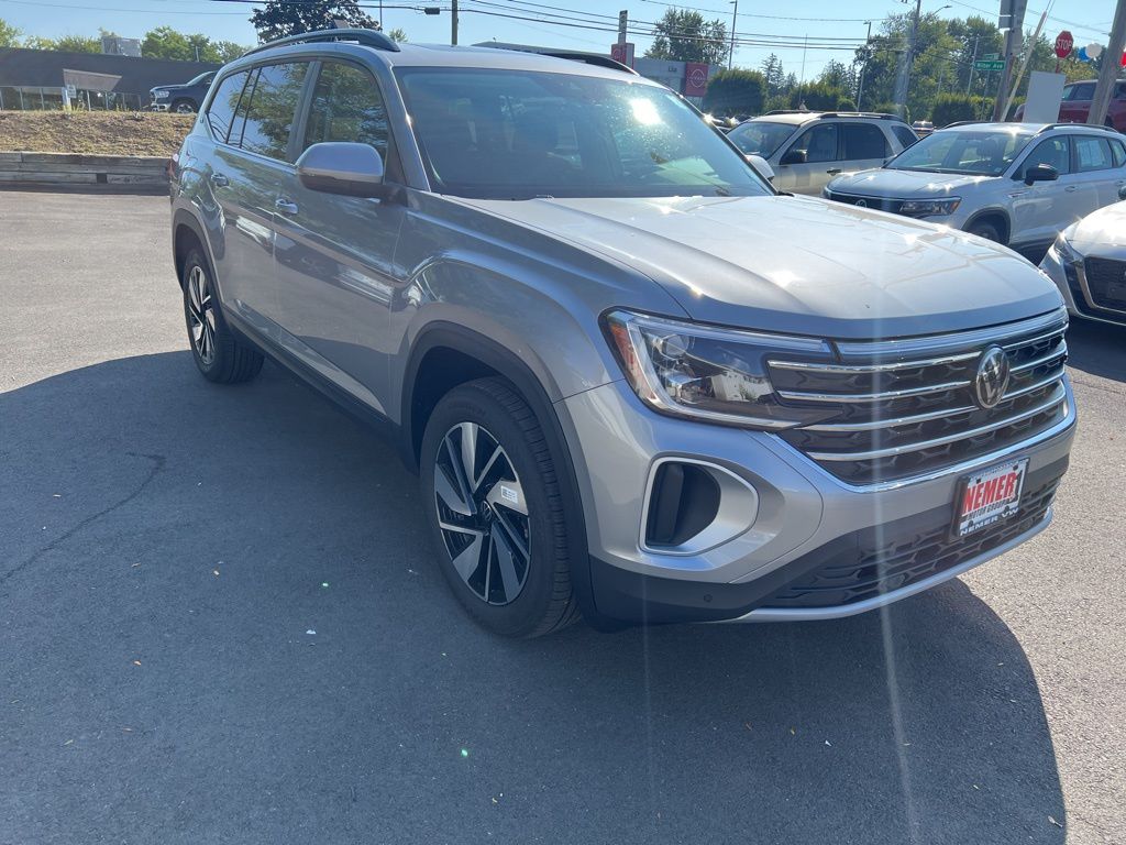 2026 Volkswagen Atlas SE Technology photo 3
