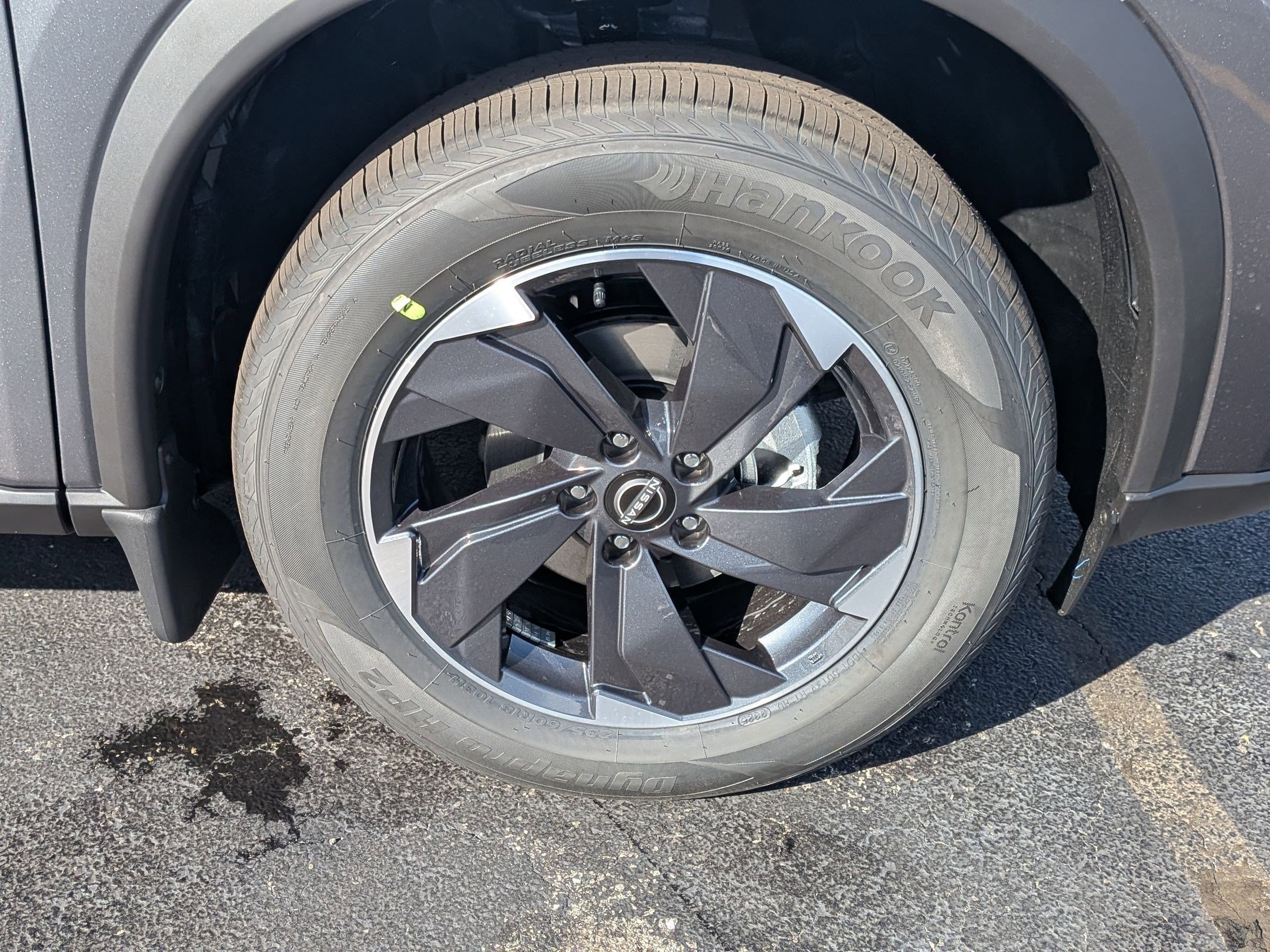 2026 Nissan Rogue SV photo 18