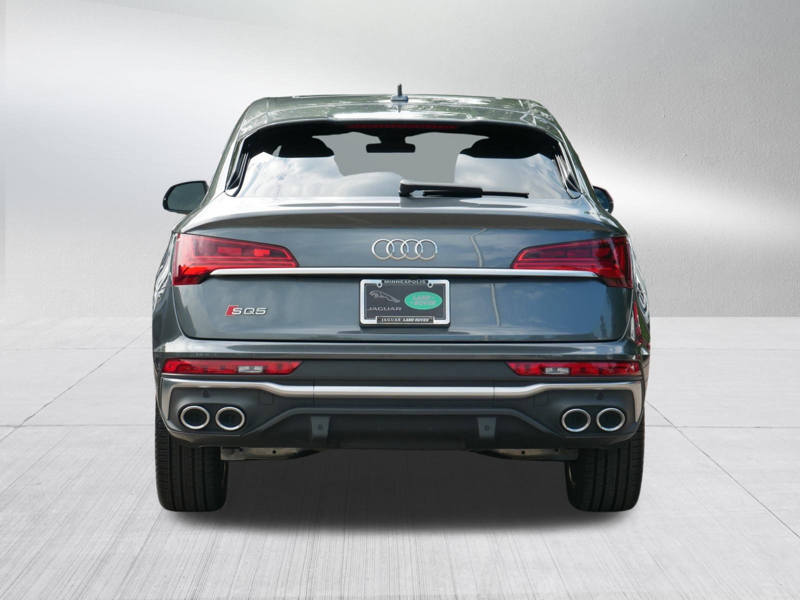 2022 Audi SQ5 Prestige photo 4