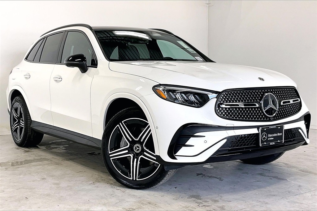 2026 Mercedes-Benz GLC Base's photo