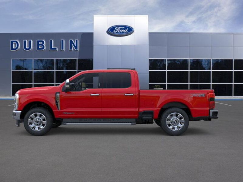 2025 Ford F-250 Lariat photo 3