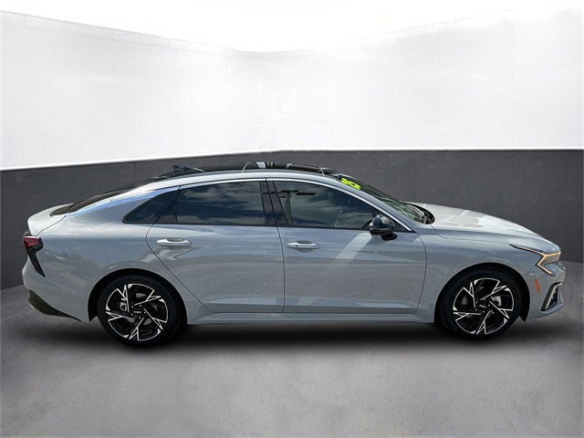 2025 Kia K5 GT-Line photo 6