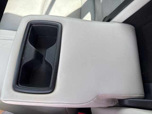 2019 Toyota RAV4 XLE Premium photo 30