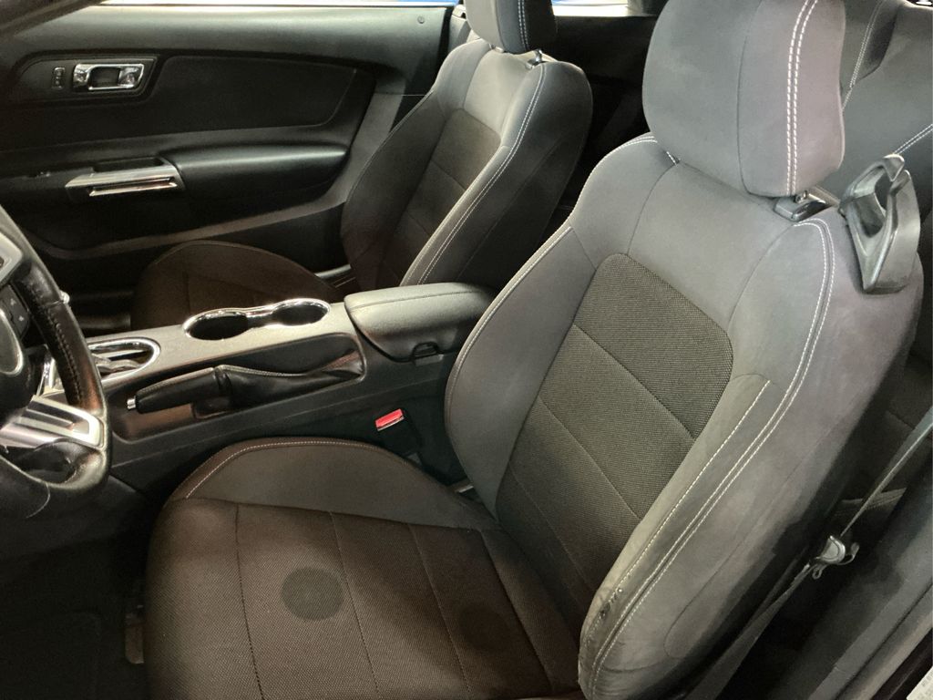 2016 Ford Mustang V6 Convertible photo 19