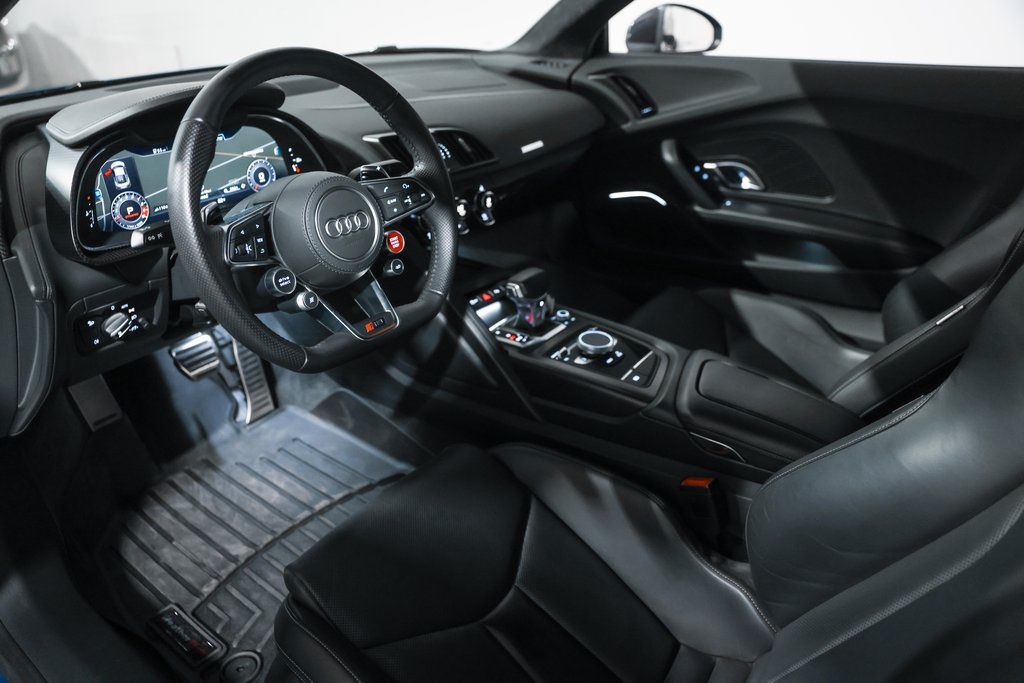 2017 Audi R8 5.2 V10 Plus Coupe photo 25