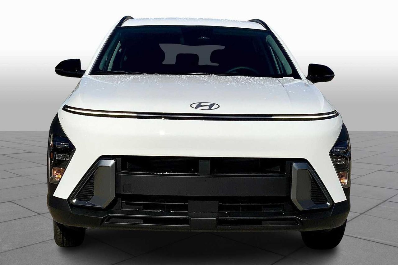 2026 Hyundai Kona SEL photo 3
