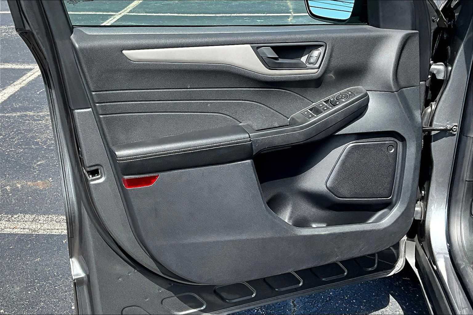 2022 Ford Escape SE photo 21