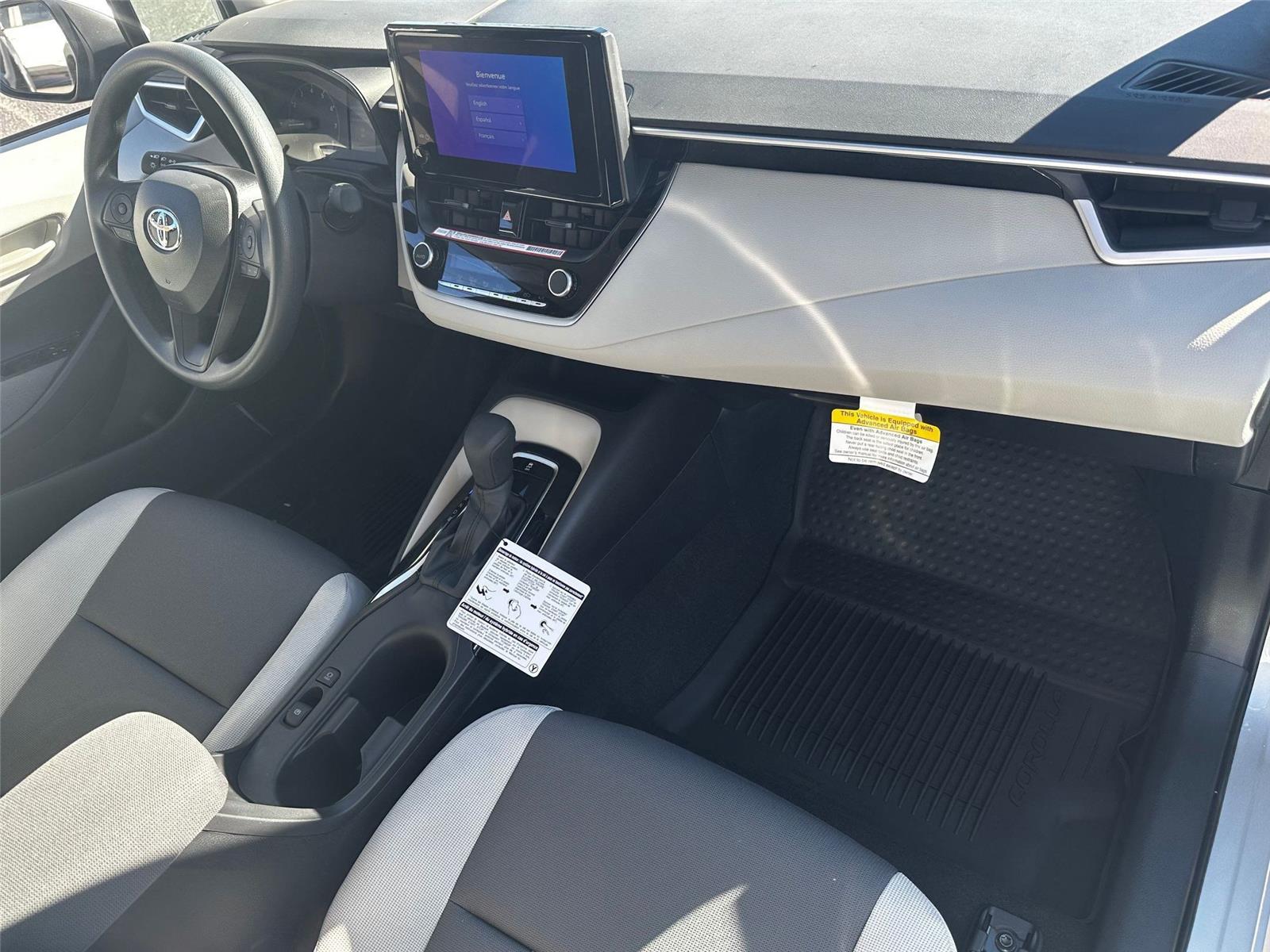 2025 Toyota Corolla LE photo 27