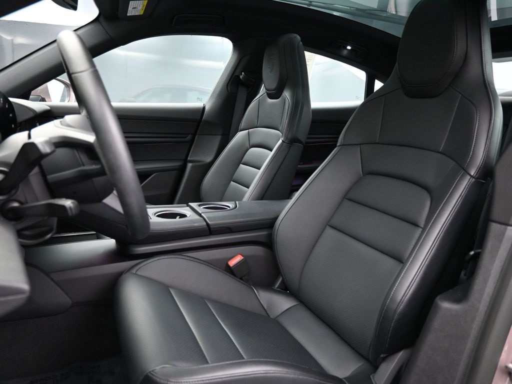 2022 Porsche Taycan 4S photo 4