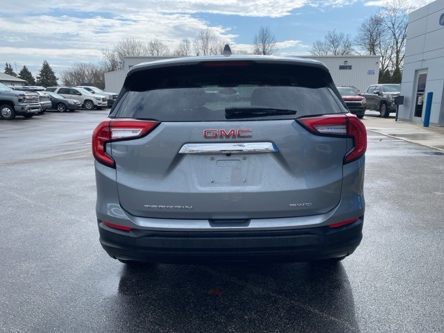2024 Gmc Terrain SLE photo 4