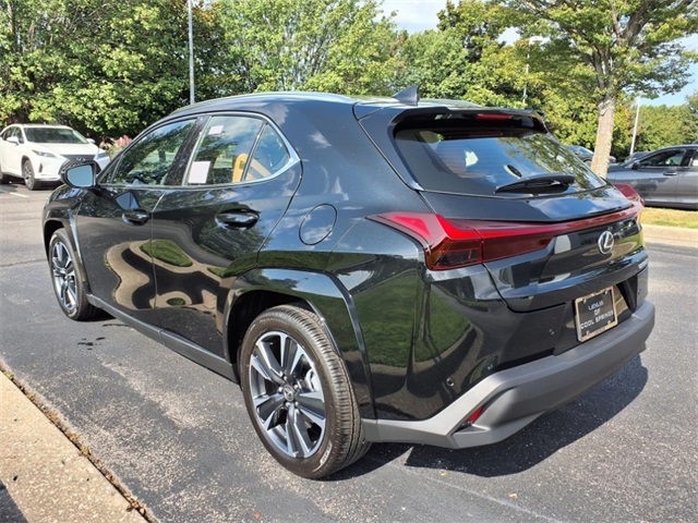 2025 Lexus UX Premium photo 3