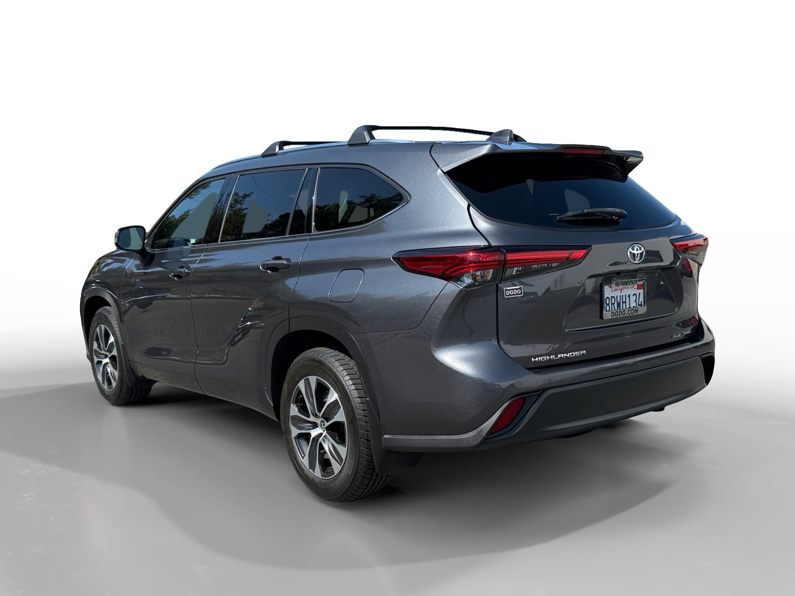 2020 Toyota Highlander XLE photo 2