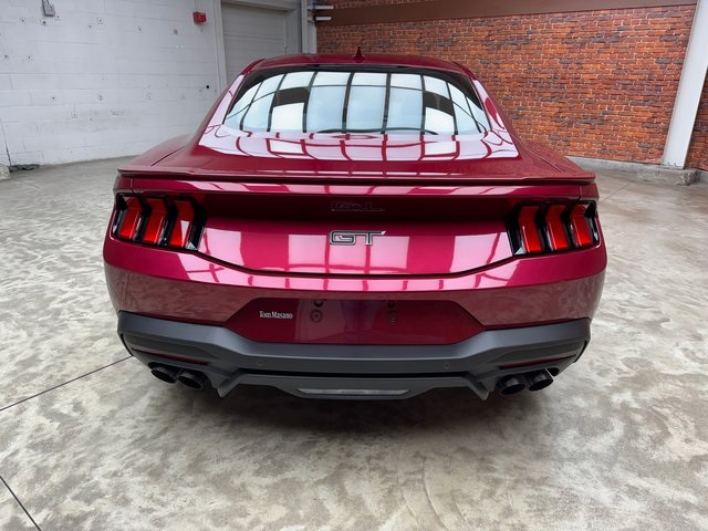 2025 Ford Mustang GT Premium photo 4