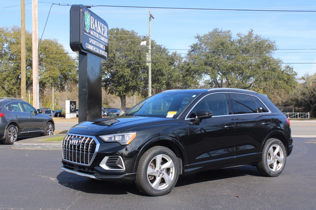 2020 Audi Q3 S Line Premium's photo