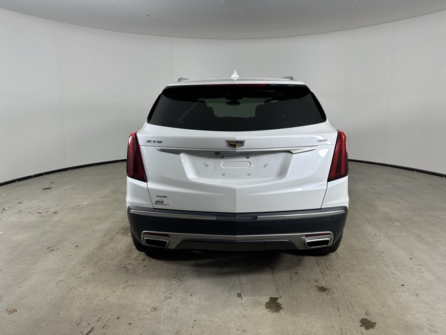 2021 Cadillac XT5 Premium Luxury photo 3