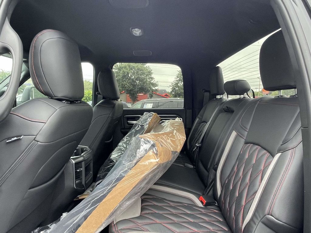 2025 Ram 2500 Big Horn photo 18