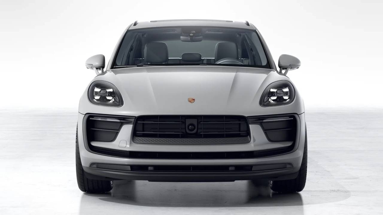 2026 Porsche Macan T photo 9