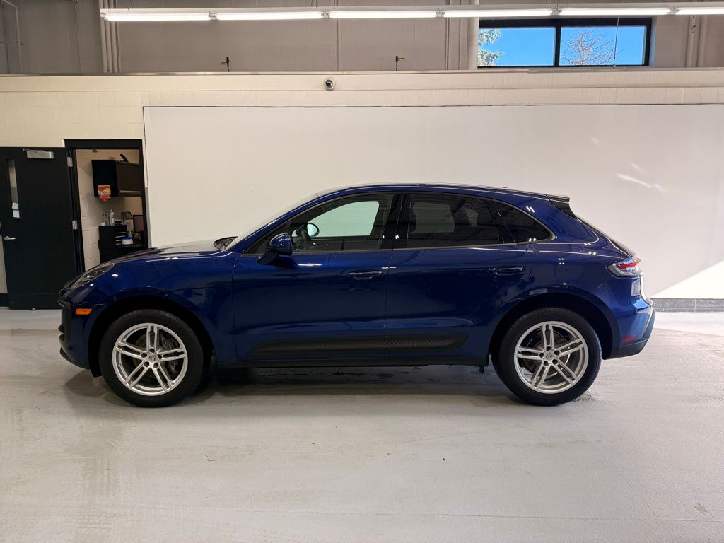 Used 2022 Porsche Macan Base with VIN WP1AA2A53NLB08186 for sale in Golden Valley, Minnesota