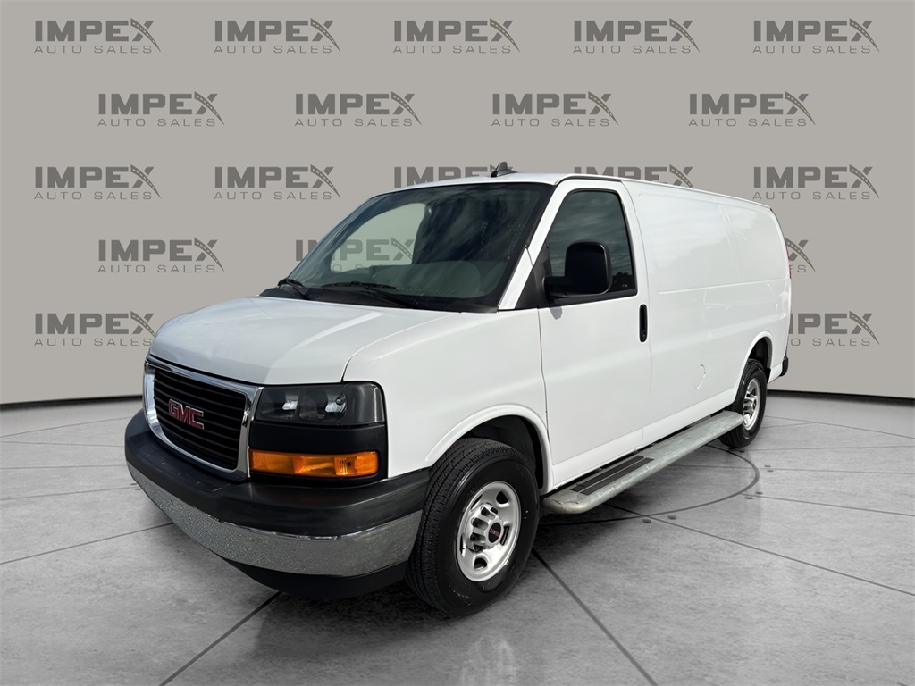 2023 GMC Savana Cargo Work Van's photo