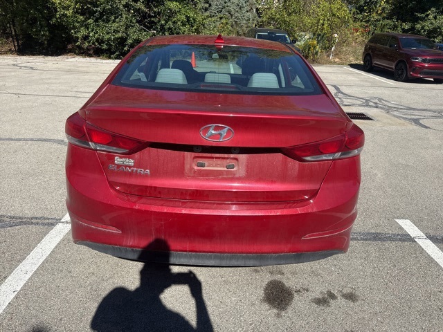 2018 Hyundai Elantra SEL photo 4