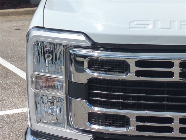 2026 Ford F-350 photo 9