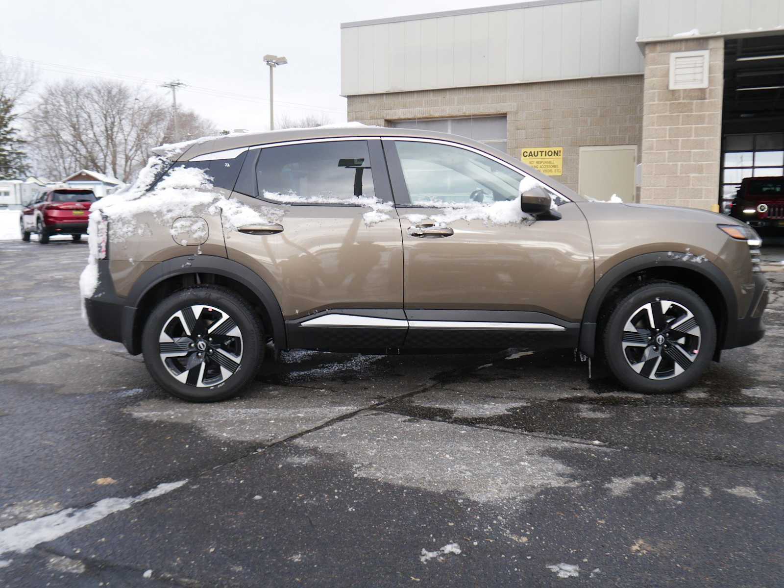 2025 Nissan Kicks SV photo 4