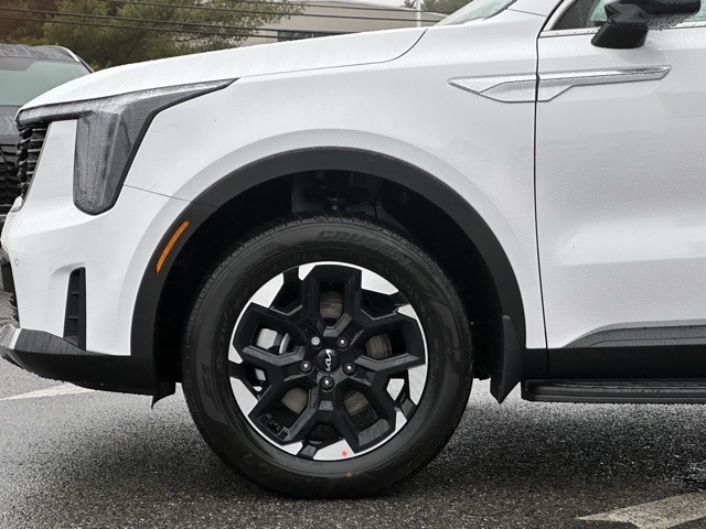 2025 Kia Sorento S photo 3