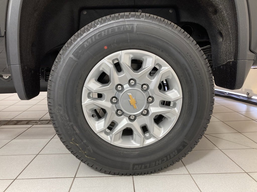 2025 Chevrolet Silverado 2500HD LTZ photo 18