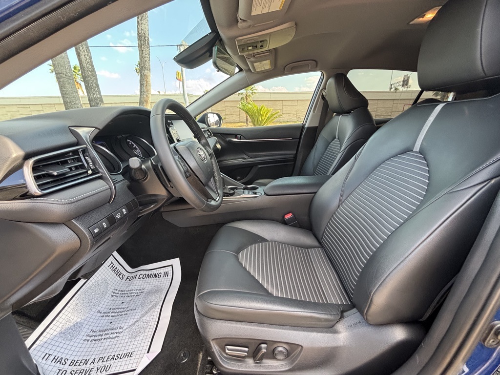 2023 Toyota Camry Hybrid SE photo 13