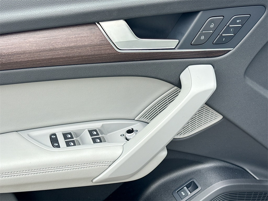 2022 Audi Q5 45 S line Premium Plus photo 19
