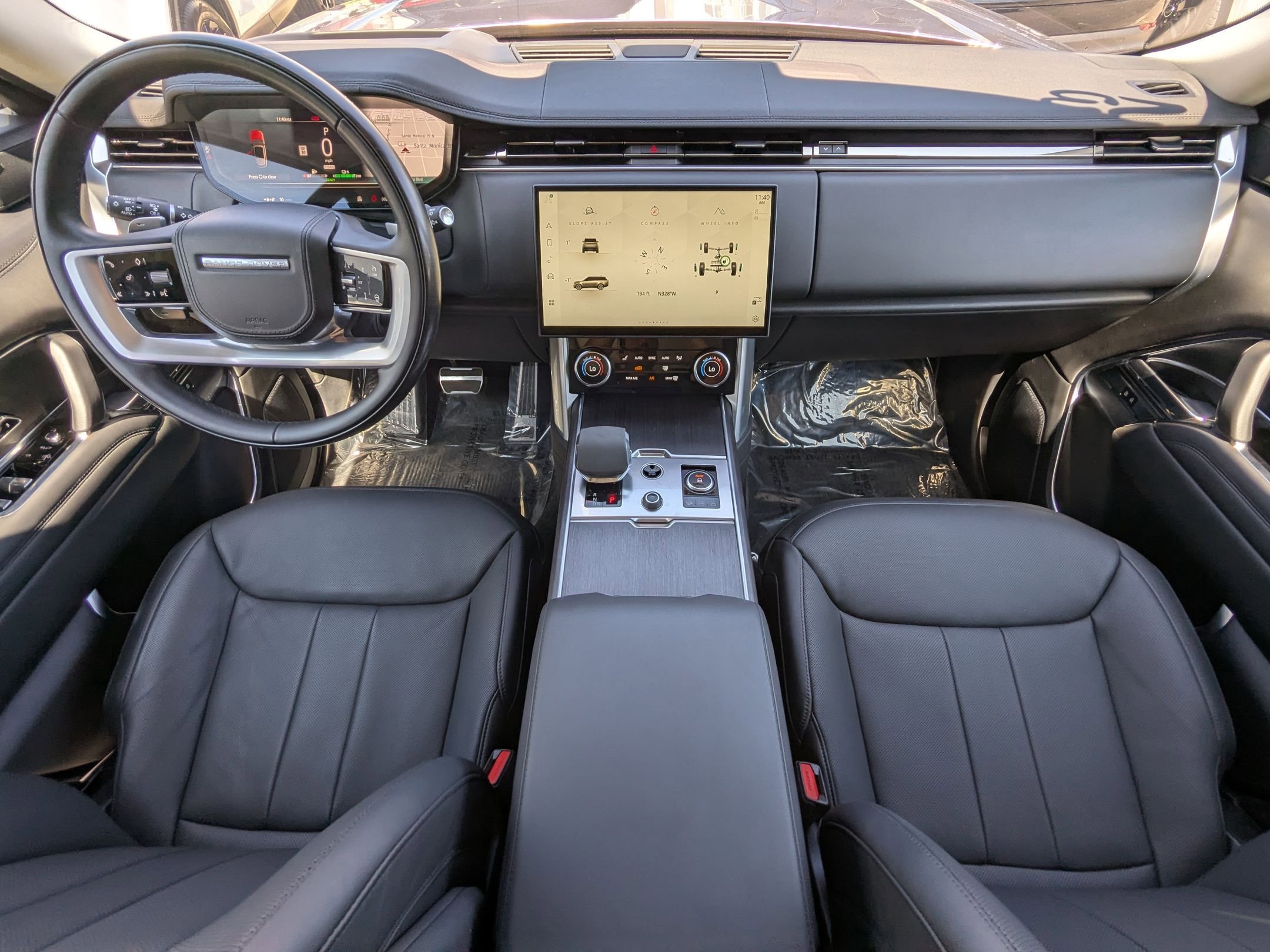 2023 Land Rover Range Rover SE photo 19