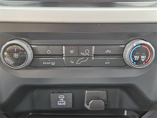 2023 Ford F-150 XLT photo 18