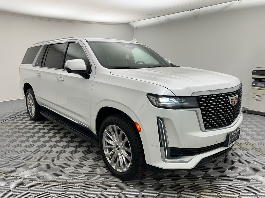 2023 Cadillac Escalade ESV Premium Luxury photo 3