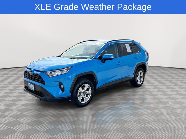 2020 Toyota RAV4 XLE photo 4