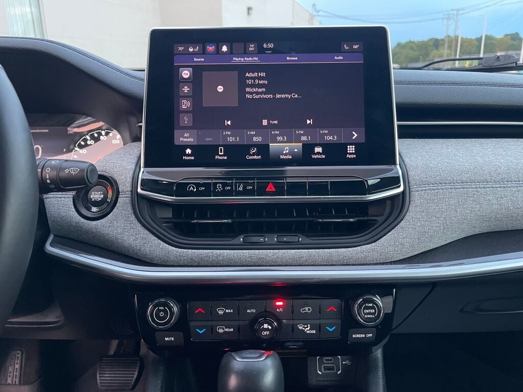 2022 Jeep Compass Latitude photo 12